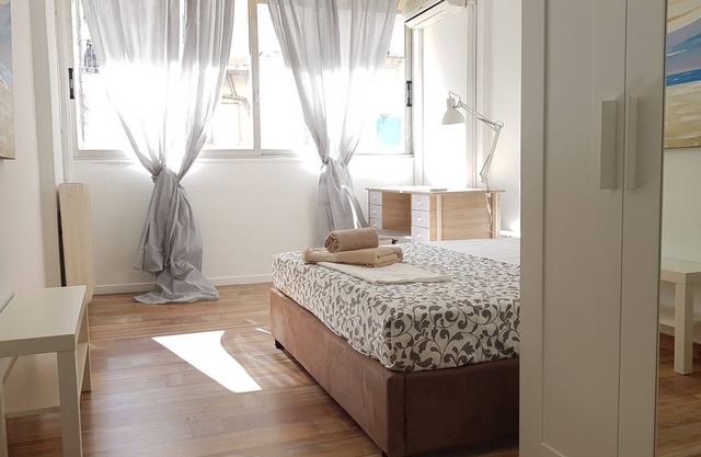 Berry apartment - Athens Center, 6 BD, 3 BATH