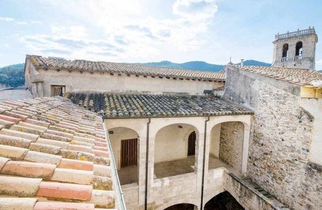 Besalú 2-2 Newly renovated apt in the old town