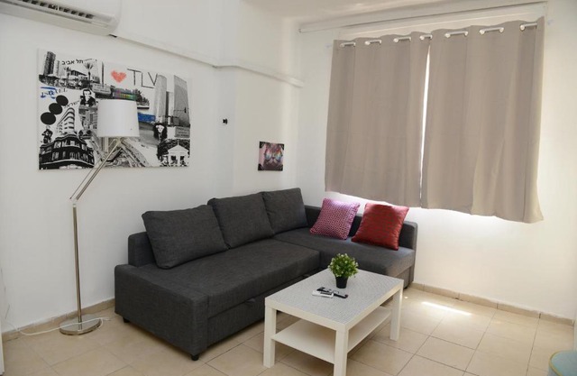 BEST FLATS IN FLORENTIN
