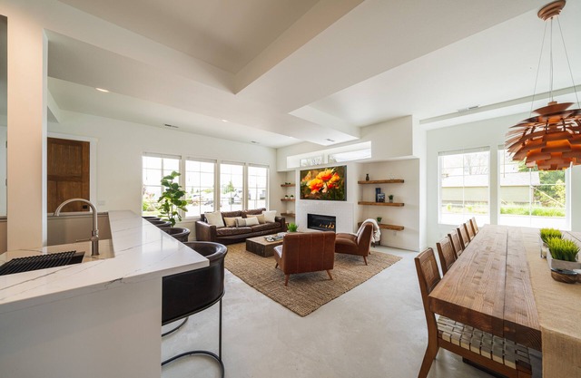 Best in Wenatchee. Stay in a 5 Star Spa Style Home!