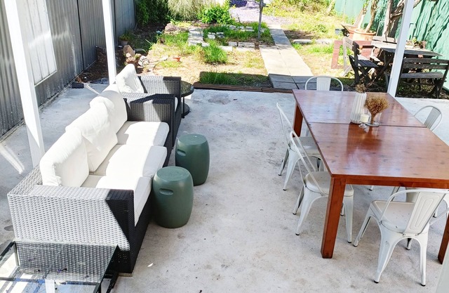Best Location! 1Min Walk to Train+ Metro Station 5Min to City 10min to Airport