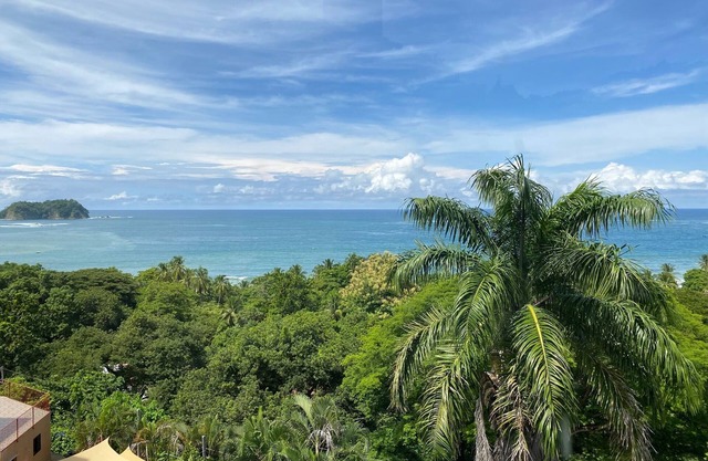 Best View in Samara! 4BR/3.5BTH. Walk to the beach or town.