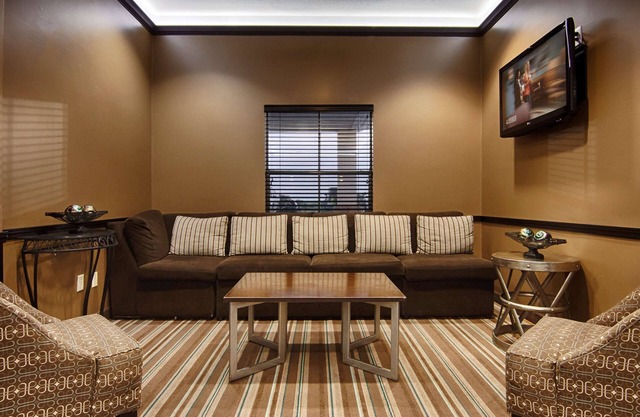 Best Western Plus Seawall Inn & Suites By The Beach