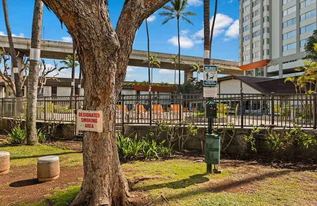 Best Western The Plaza Hotel Honolulu Airport - Free Breakfast