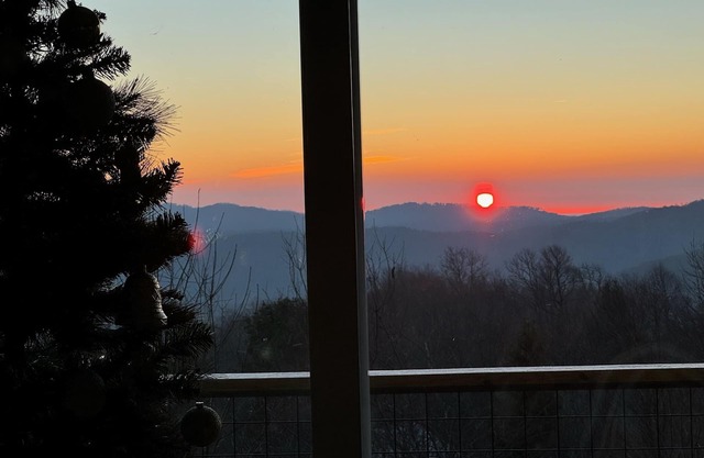 BestView*HotTub*PoolTable*2King*FireTable*Fireplace*Arcade*Location*Pickleball