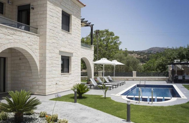 BH433 - B - Villa Chanian