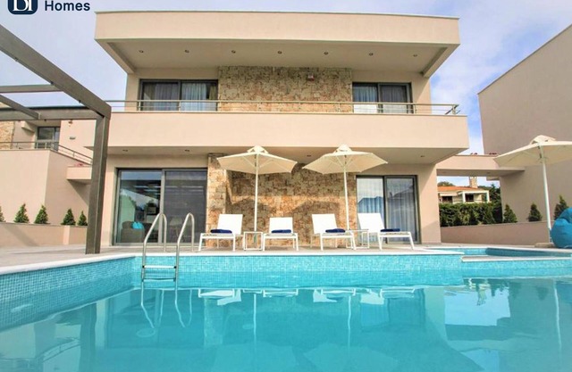 BH853 - C - Villa Chalkidiki