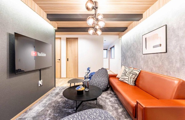 Bijou Suites Applause