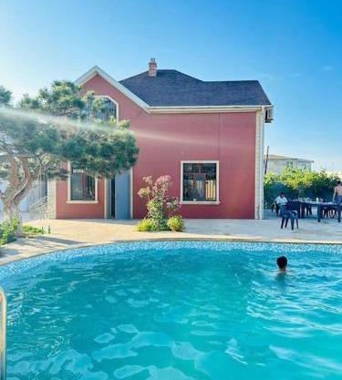 Bilgah Villa with pool