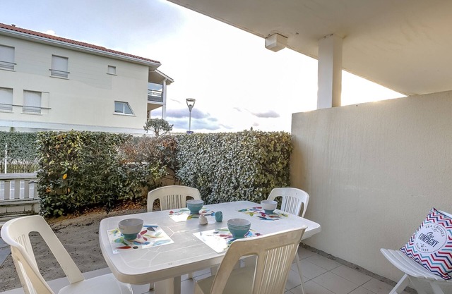 Biscarrosse Beach Duplex for 6 with Garden, 50m from Ocean