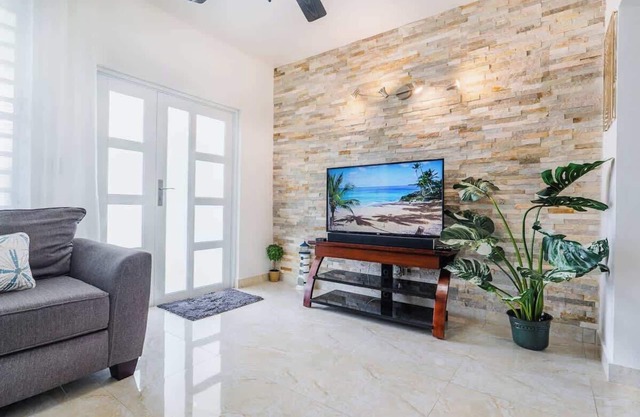 Blü Zen, Ideal Couple’s Stay in Mameyes Rio Grande