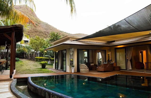 Black River Boho-Chic Villa Pool & Workspace