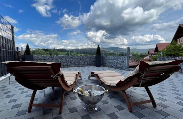 Black&White luxury apartment with sauna and sunny terrace