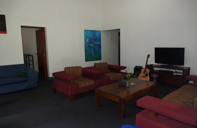 BLEND IN WITH THE NATURE WITH YOUR FAMILY & FRIENDS.ENJOY A COZY STAY TEARAMB.