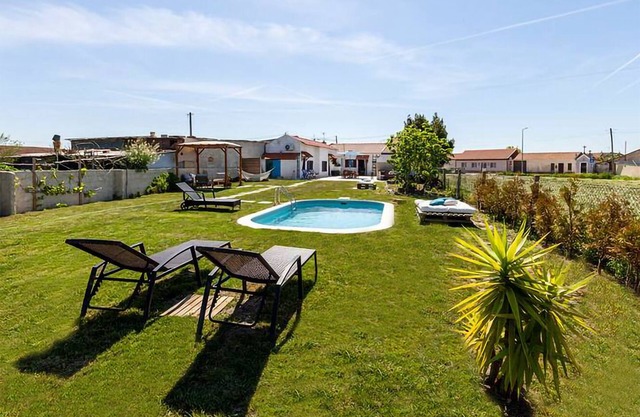 Bloomoon House - Renovated rural house with swimming pool