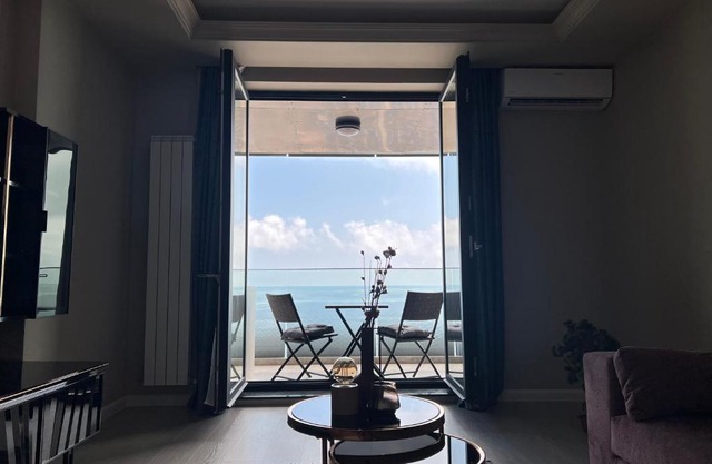 Blue Marina Sea View Apart