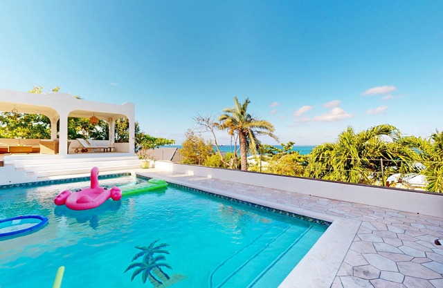 BLUE OPAL 🏝️AMAZING OCEAN VIEWS! Private Pool Pelican Key - Simpson Bay