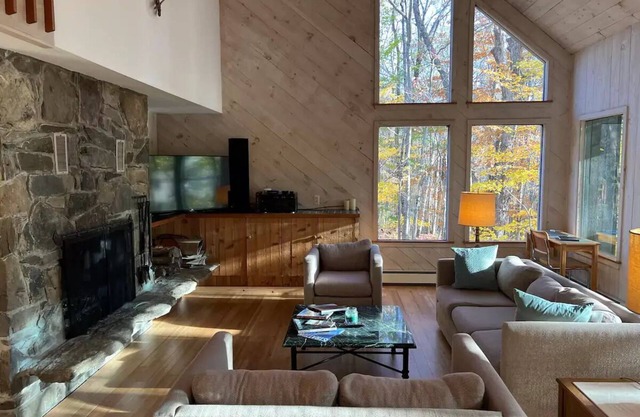 Bluebird - Large cottage for all season getaway