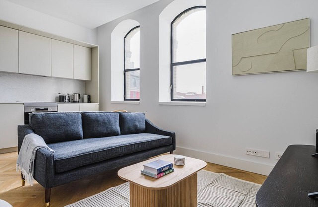 Blueground | Beato 1bd apartment