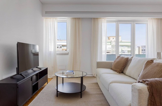 Blueground | Campo Grande, balcony, nr Jardim Zoológico