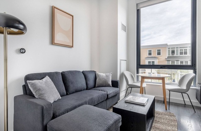 Blueground | Central-Maverick Square, pool, nr Boston Harbor