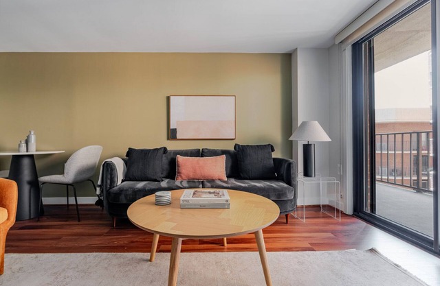 Blueground | Clarendon, fitness center, nr Arlington Cemetery