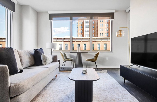 Blueground | Lyon Village, rooftop, nr Arlington Cemetery