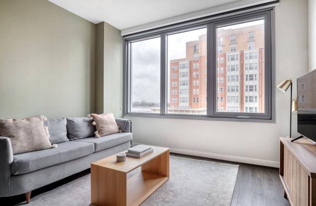 Blueground | Lyon Village, rooftop, nr Arlington Cemetery