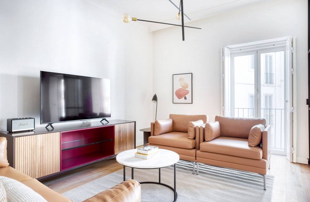 Blueground | Saldanha, move-in-ready