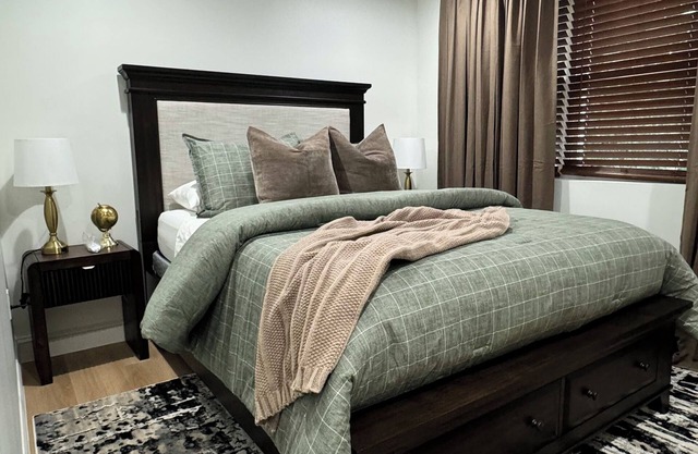 B’more local. 3-bedroom house in charming Baltimore