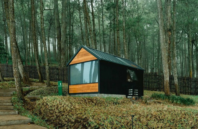 Bobocabin Coban Rondo Malang