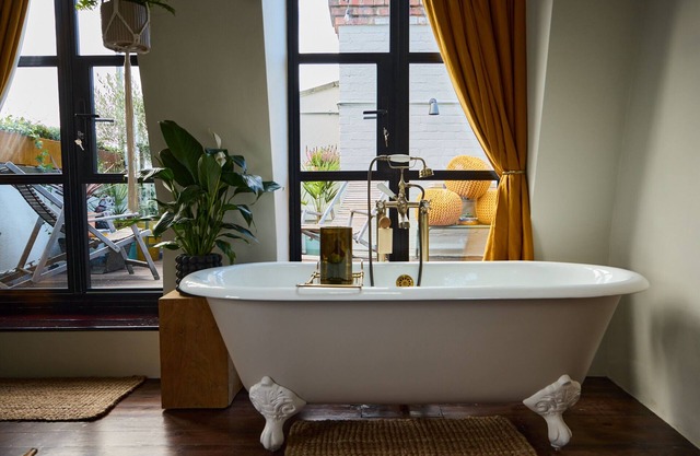 Bohemian Luxury in a London pub now a Chic Home