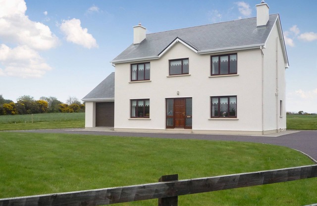 Boherbue (TR1) Holiday Home by Interhome