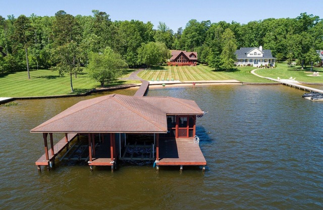 Book 2 nights - 3rd NIGHT FREE - Luxury log home perfect for FALL WEEKENDS!