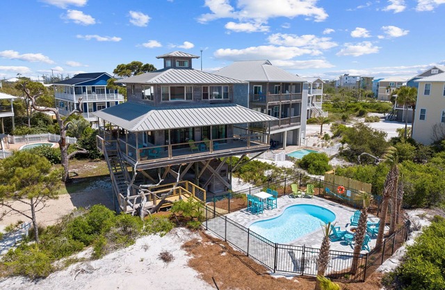 Book for Fall! Beach Bungalow! Steps from Beach! Private Pool! Dog-Friendly!