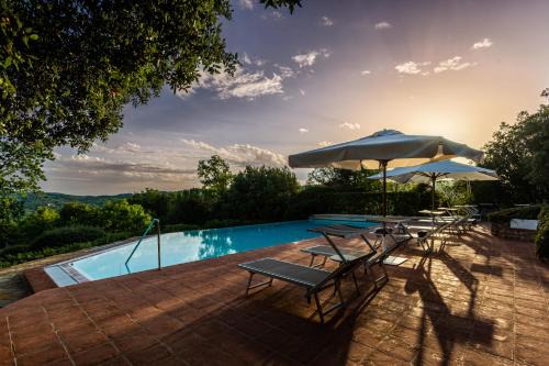 Borgo San Polino, villa with private pool