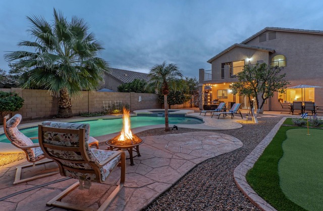 Boulder MT Highlands: Near Golf & Trails, POOL w/Opt Heat, Spa, Putt Green, King Beds & TVs All BRs