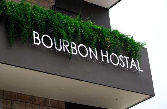 BOURBON HOSTAL
