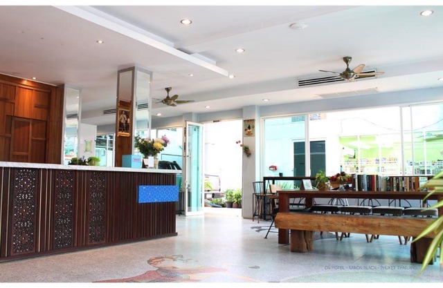 * Boutique hotel standard room #19, 3 min walk to karon beach *