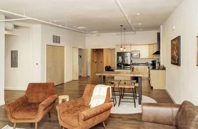 Brand New 2 BR Downtown Burlington! 302N