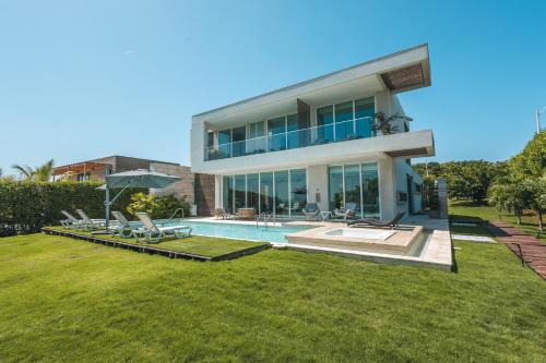 Brand new 4BR Villa at Calablanca