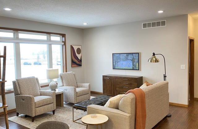 Brand New Luxury Home 4bed/3bath