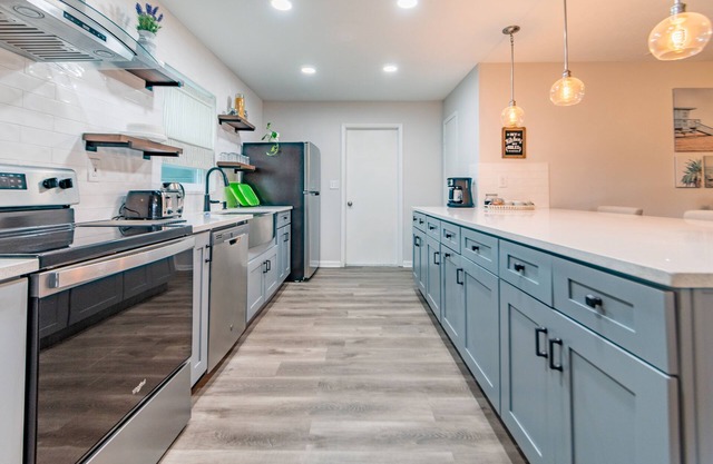 Brandon Peaceful Home w/newly renovated kitchen