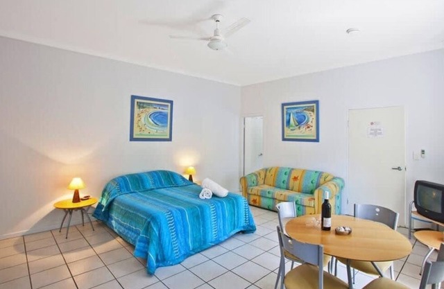 Breakaway - Bright and Breezy Studio with Communal Pool, Near Agnes Water Main Beach