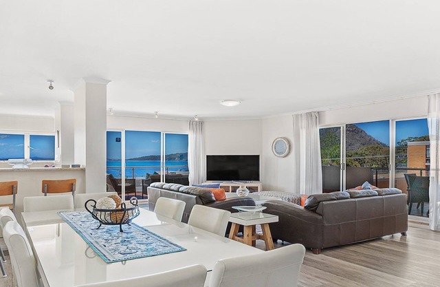 Breakwater Apartment 205 - Shoal Bay Views for miles