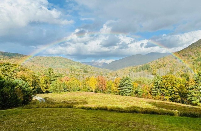 Breathtaking views at Hillside Getaway