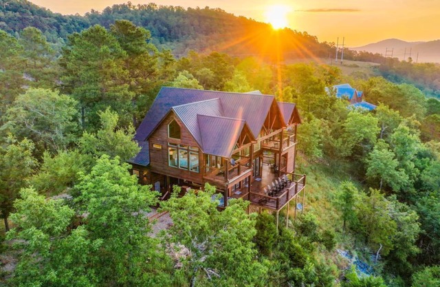 Breathtaking views, rare find!