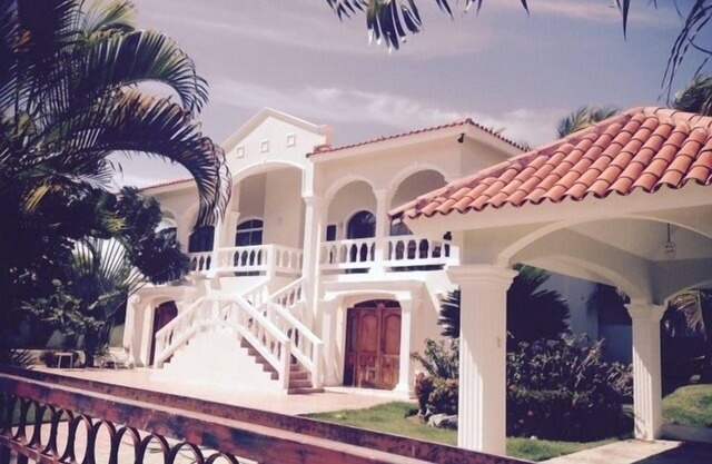 Breathtaking Villa With Private Pool, Walking Distance To Beach and Downtown