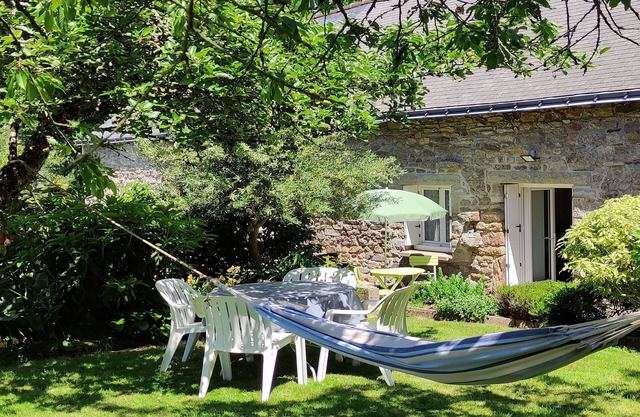 Breton house free parking