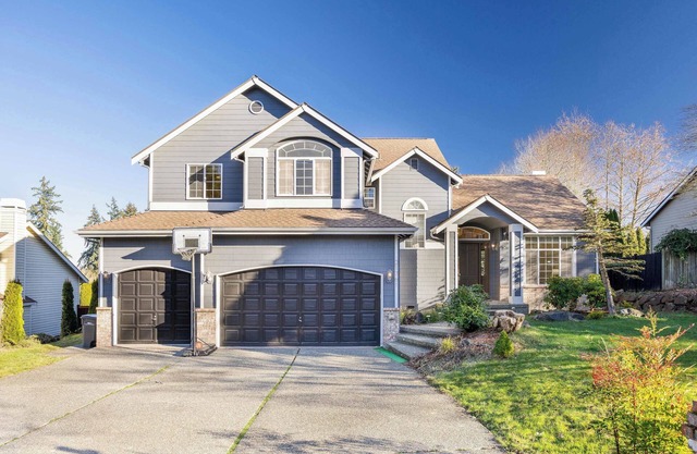 Brier 5BR Retreat w/Pool Table, Deck, Central AC